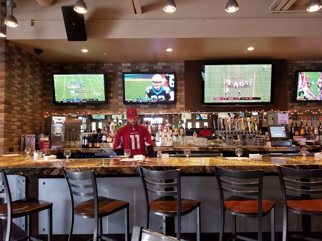 Blue 32 Sports Grill | restaurant | 6348 S Higley Rd, Gilbert, AZ 85298, USA | 4802487002 OR +1 480-248-7002