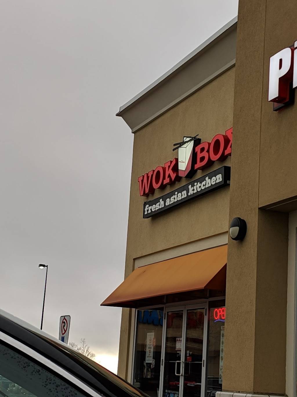 Wok Box-Oshawa | restaurant | 855 Taunton Rd E #4, Oshawa, ON L1H 7K5, Canada | 9054400965 OR +1 905-440-0965