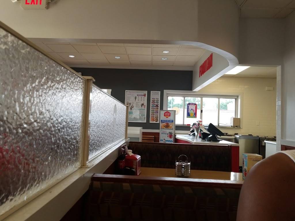 Friendlys | restaurant | 318 N Dupont Hwy, Dover, DE 19901, USA | 3026783999 OR +1 302-678-3999