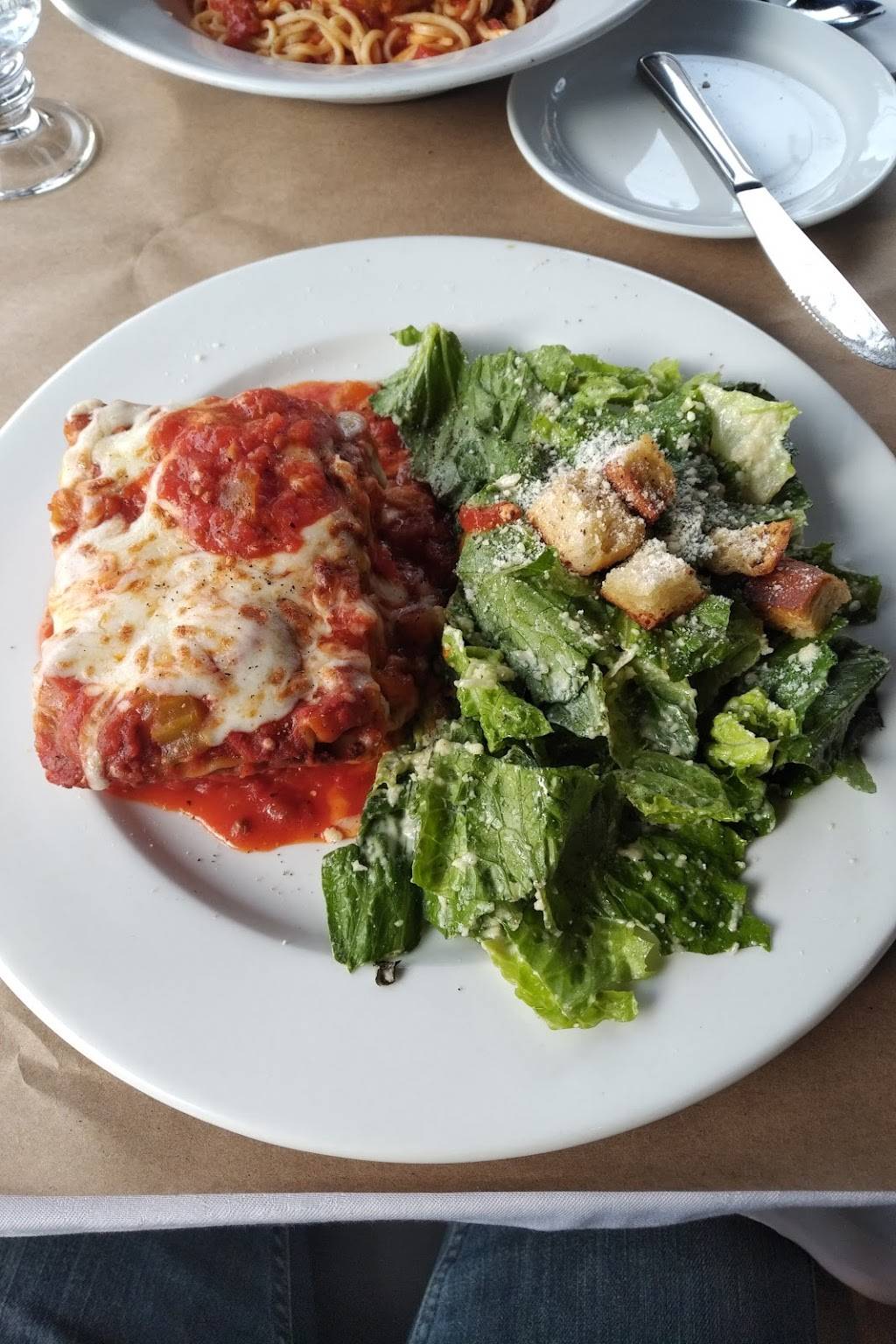 Queens Pasta Cafe | cafe | 2263 Bloor St W, Toronto, ON M6S 1N8, Canada | 4167660993 OR +1 416-766-0993