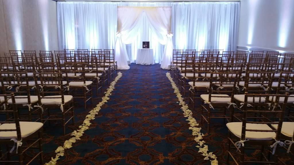 Rivers Edge | restaurant | 200 N Ashley Dr, Tampa, FL 33602, USA | 8132232222 OR +1 813-223-2222