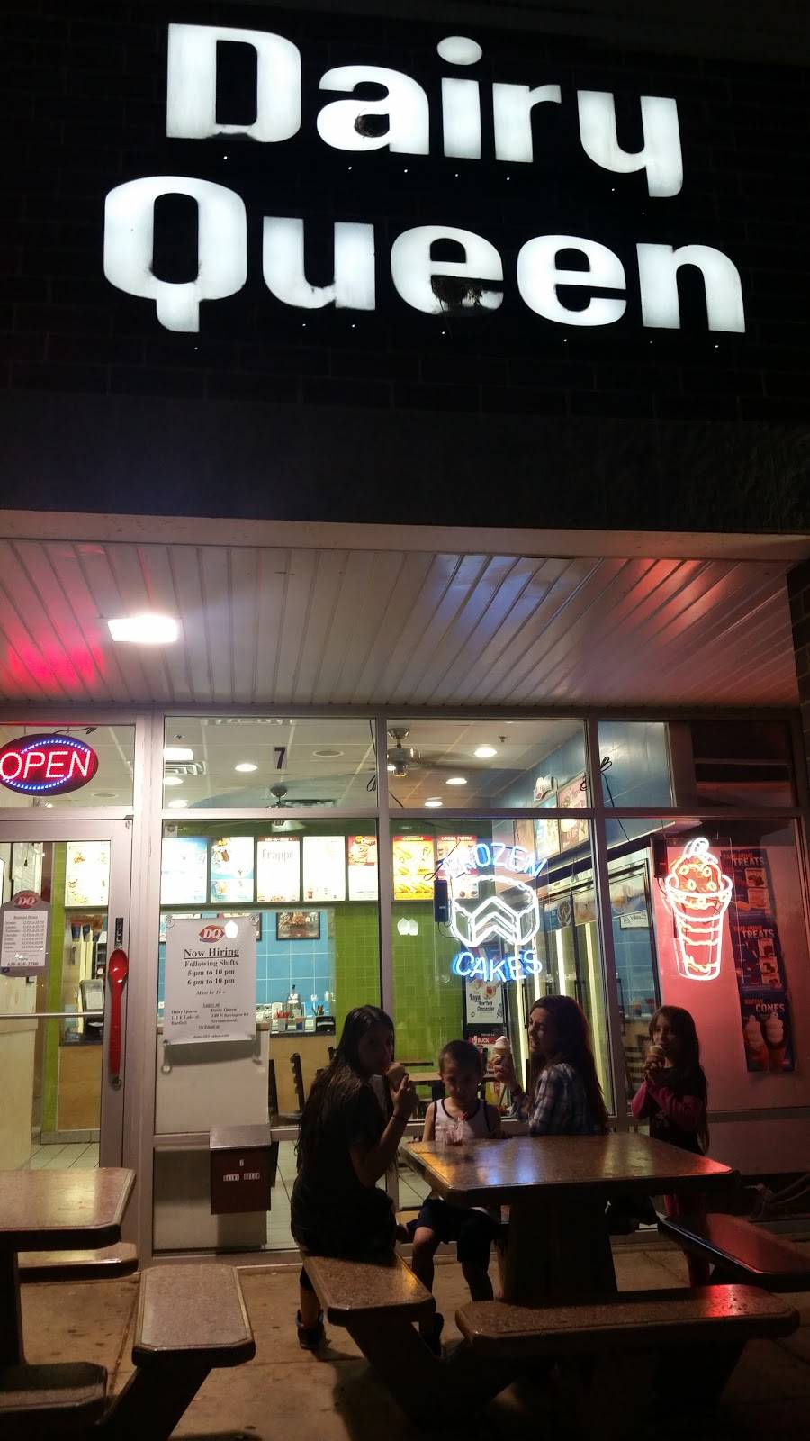 Dairy Queen | restaurant | 7 S Sutton Rd, Streamwood, IL 60107, USA | 6308302700 OR +1 630-830-2700