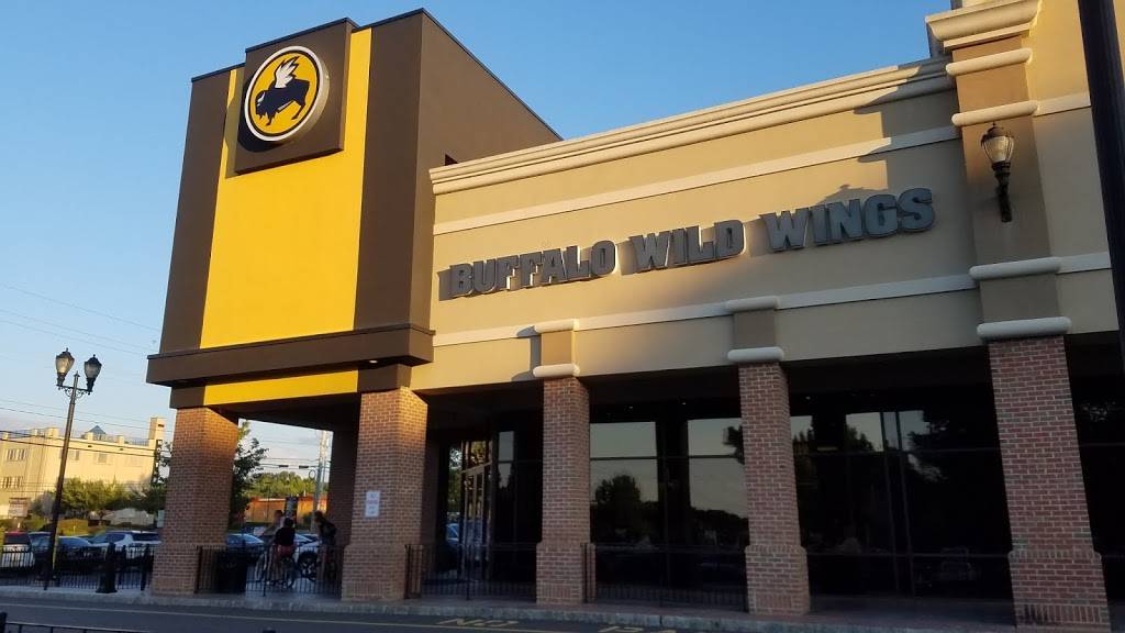 Buffalo Wild Wings | restaurant | 167 US 9 South, Morganville, NJ 07751, USA | 7323346050 OR +1 732-334-6050
