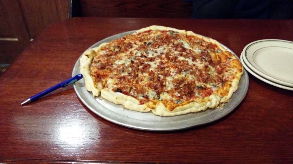 Bimbos Pizza | restaurant | 338 E Michigan Ave, Kalamazoo, MI 49007, USA | 2693493134 OR +1 269-349-3134