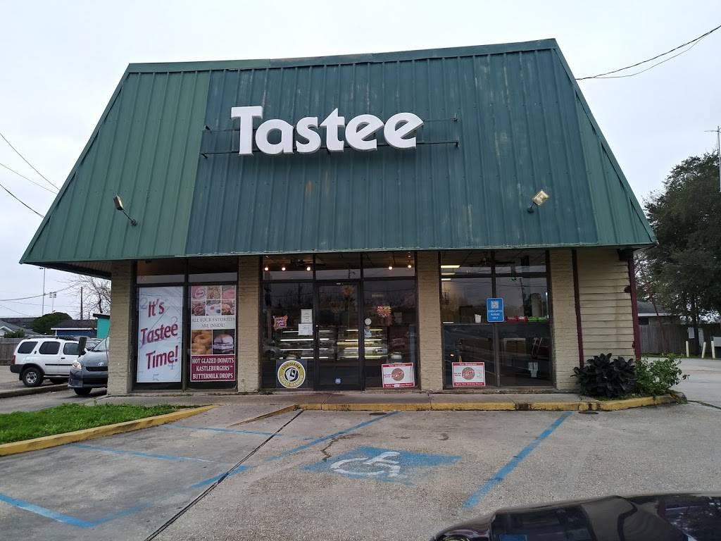 Tastee Donuts | bakery | 816 Clearview Pkwy, Metairie, LA 70001, USA | 5048857566 OR +1 504-885-7566