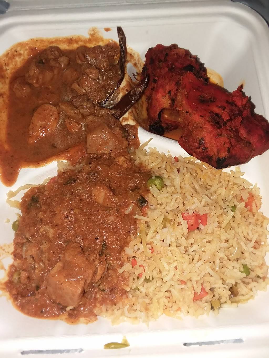 Cafe Spice Express | restaurant | 1625 Chestnut St # F5, Philadelphia, PA 19103, USA | 2154969580 OR +1 215-496-9580