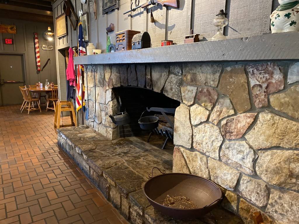 Cracker Barrel Old Country Store | restaurant | 6020 Interstate 55 North Frontage Rd, Jackson, MS 39211, USA | 6019771055 OR +1 601-977-1055