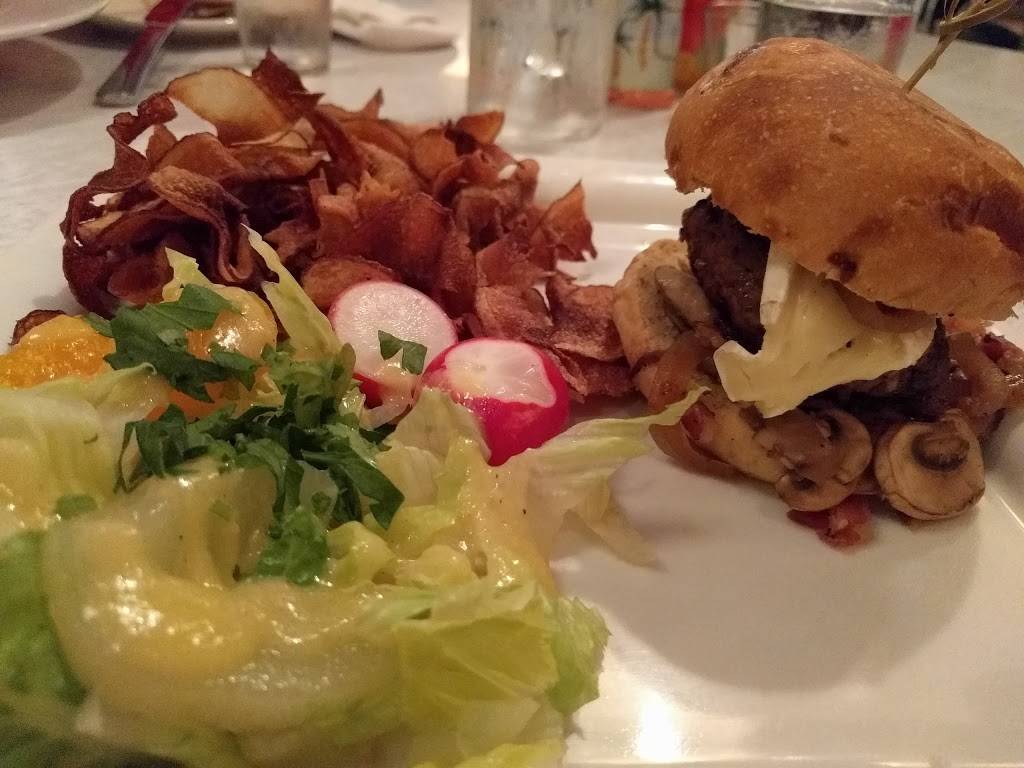 Restaurant Cabotins | restaurant | 4821 Rue Sainte-Catherine E, Montréal, QC H1V 1Z7, Canada | 5142518817 OR +1 514-251-8817