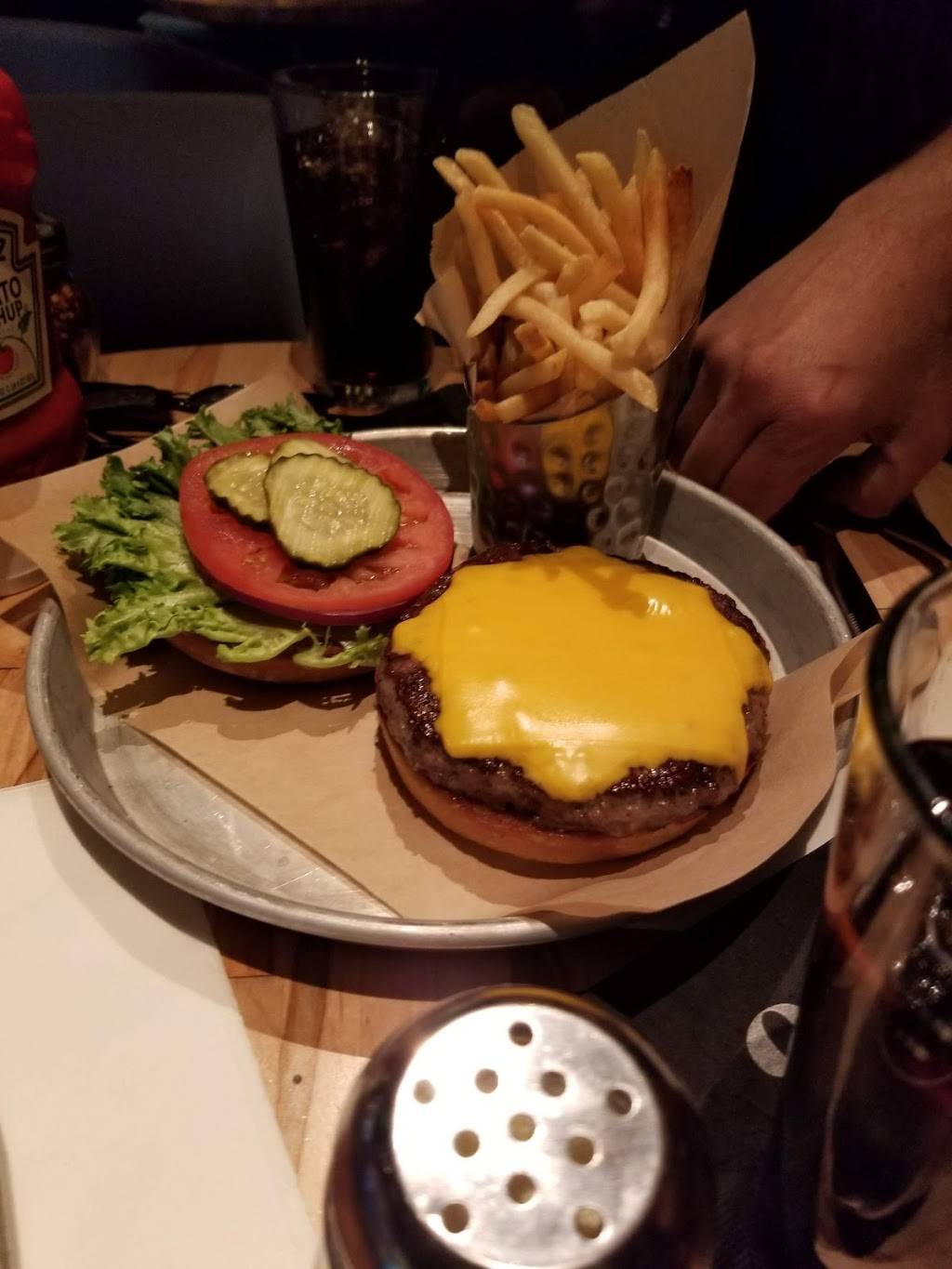 The Game | restaurant | 9090 Alta Dr, Las Vegas, NV 89145, USA | 7026367111 OR +1 702-636-7111