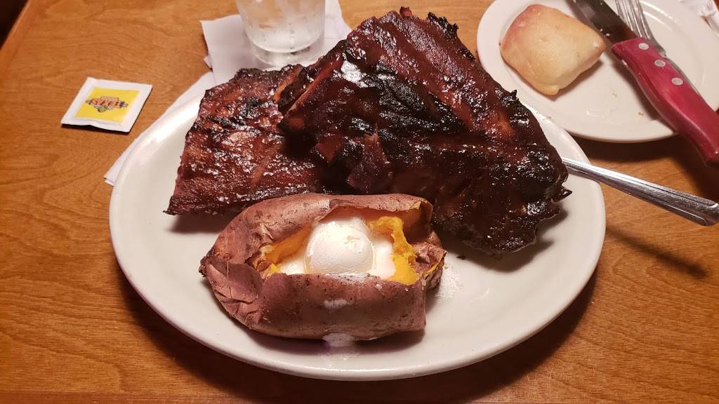 Texas Roadhouse | restaurant | 2890 Columbus-Lancaster Rd NW, Lancaster, OH 43130, USA | 7406875021 OR +1 740-687-5021