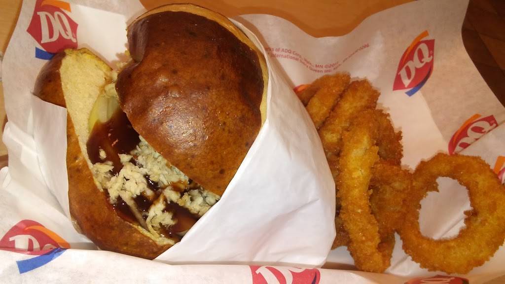 Dairy Queen Grill & Chill | restaurant | 370 Suzanne Dr, Spring Hill, FL 34607, USA | 3526842828 OR +1 352-684-2828