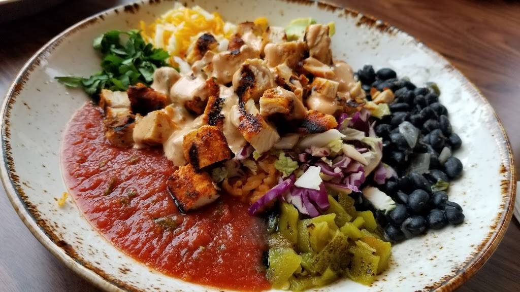 Lazy Dog Restaurant & Bar | restaurant | 1115 N Milwaukee Ave, Vernon Hills, IL 60061, USA | 8477807977 OR +1 847-780-7977