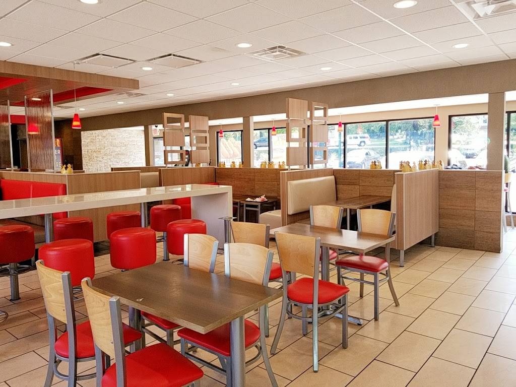 Burger King | restaurant | 10885 Lee Hwy, Fairfax, VA 22030, USA | 3017212900 OR +1 301-721-2900