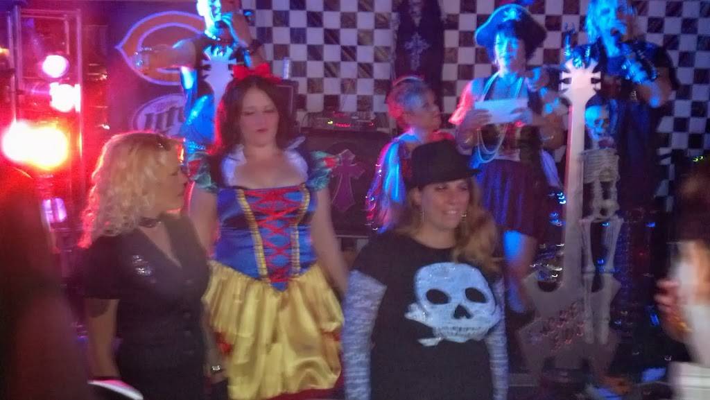 Redzone Sports Bar & Grill Llc | restaurant | 13510 IL-37, Marion, IL 62959, USA | 6189833066 OR +1 618-983-3066