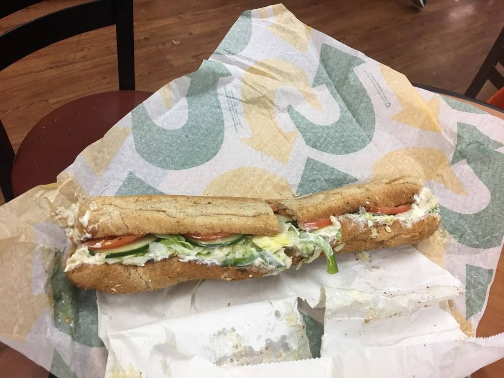 Subway Restaurants | restaurant | 77 Green Acres Rd W, Valley Stream, NY 11581, USA | 5165933531 OR +1 516-593-3531
