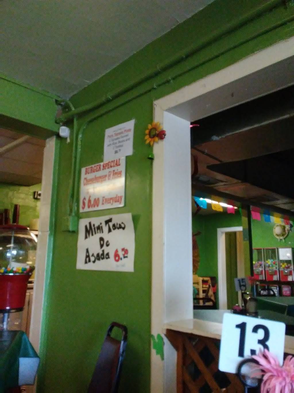 Tacos El Rey | restaurant | 1821 Castroville Rd, San Antonio, TX 78237, USA | 2104323663 OR +1 210-432-3663