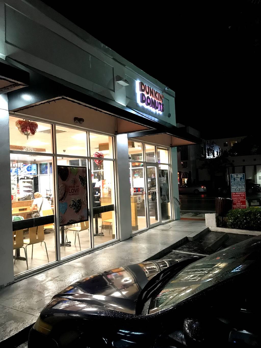 Dunkin | bakery | 1606 Alton Rd, Miami Beach, FL 33139, USA | 3054283923 OR +1 305-428-3923