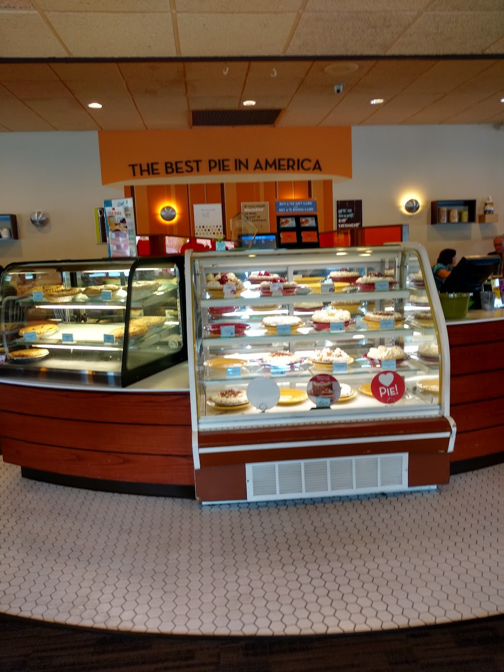 Village Inn | bakery | 1707 S Pueblo Blvd, Pueblo, CO 81005, USA | 7195611228 OR +1 719-561-1228