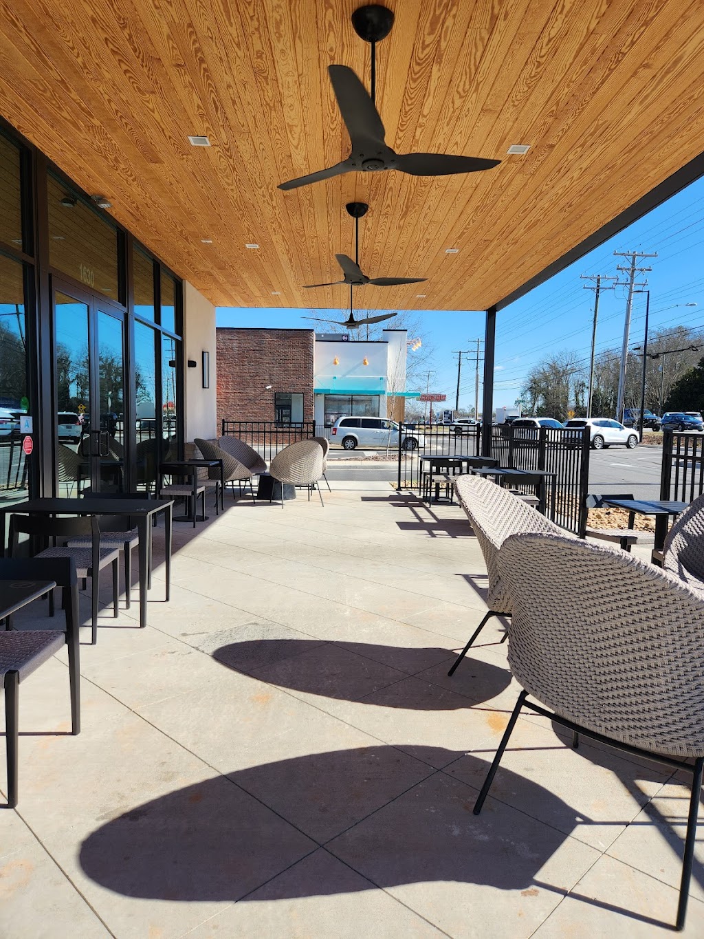 Starbucks | cafe | 1630 John B White Sr Blvd, Spartanburg, SC 29301, USA | 8645641676 OR +1 864-564-1676