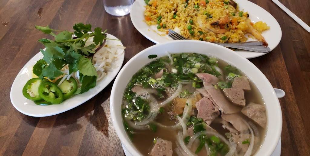Pho A.V. | restaurant | 3202 E Greenway Rd, Phoenix, AZ 85032, USA | 6029230241 OR +1 602-923-0241