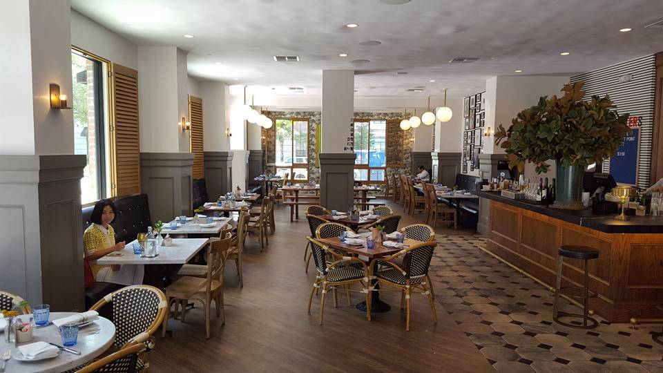 Eloise Nichols Grill & Liquors | restaurant | 2400 Mid Ln #100, Houston, TX 77027, USA | 7135540136 OR +1 713-554-0136