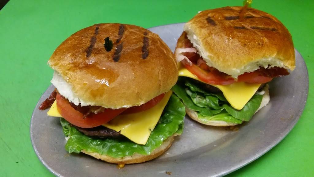 Ginos | restaurant | 1351 Forest Ave, Staten Island, NY 10302, USA | 7186827752 OR +1 718-682-7752