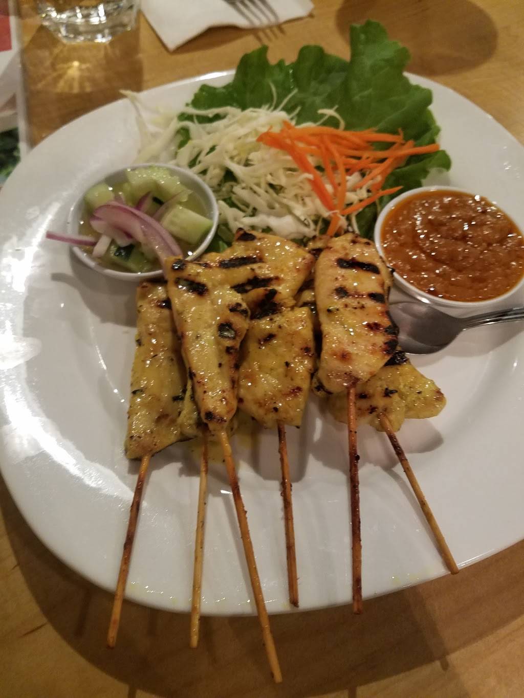 Tuk Tuk Thai Berkeley | restaurant | 2468 Shattuck Ave, Berkeley, CA 94704, USA | 5105406360 OR +1 510-540-6360