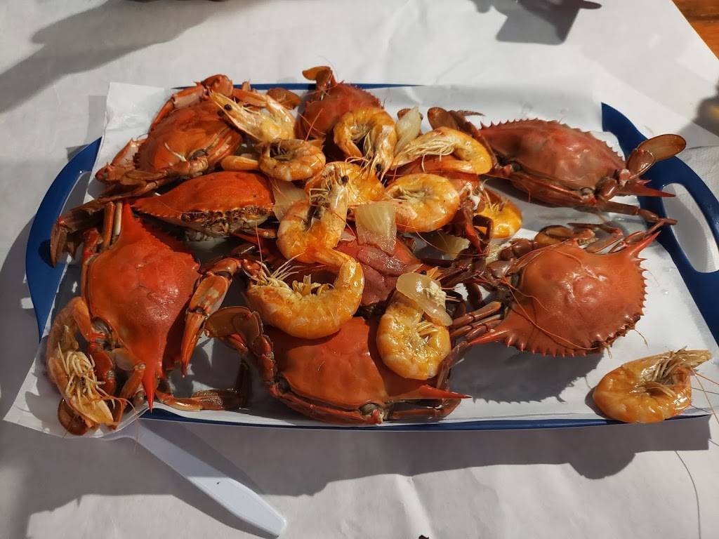 Ms. Suzie Seafood Grill | restaurant | 1099 N Military Trl, Haverhill, FL 33409, USA | 5613287263 OR +1 561-328-7263