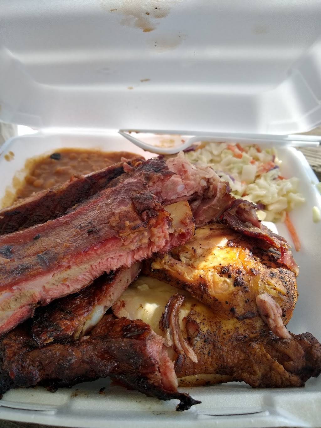 The Rib Cage barbeque | restaurant | 1-57 Auburn Dr, Osseo, MN 55369, USA | 6122453516 OR +1 612-245-3516