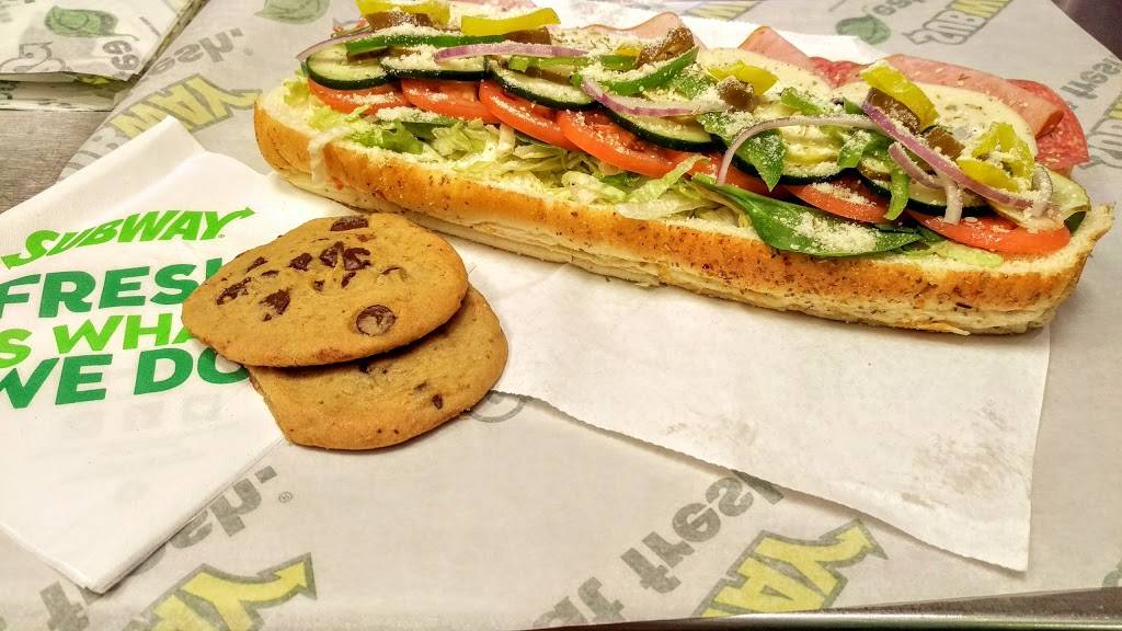 Subway | restaurant | 8733 Swan Creek Rd, Newport, MI 48166, USA | 7345861400 OR +1 734-586-1400