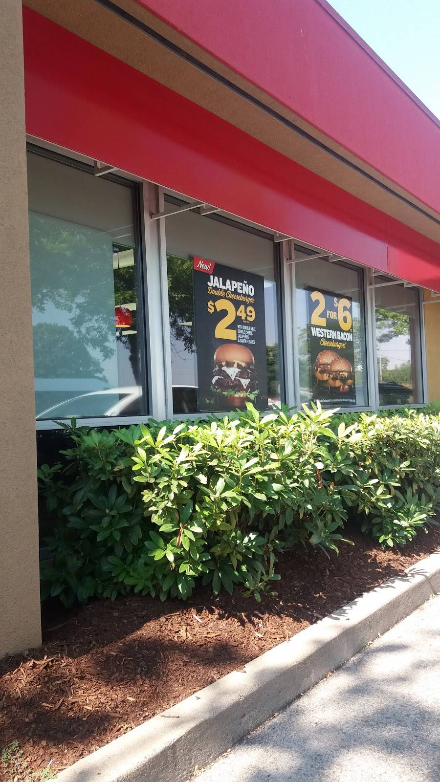 Carls Jr. | restaurant | 25 Silver Ln, Eugene, OR 97404, USA | 5414616814 OR +1 541-461-6814