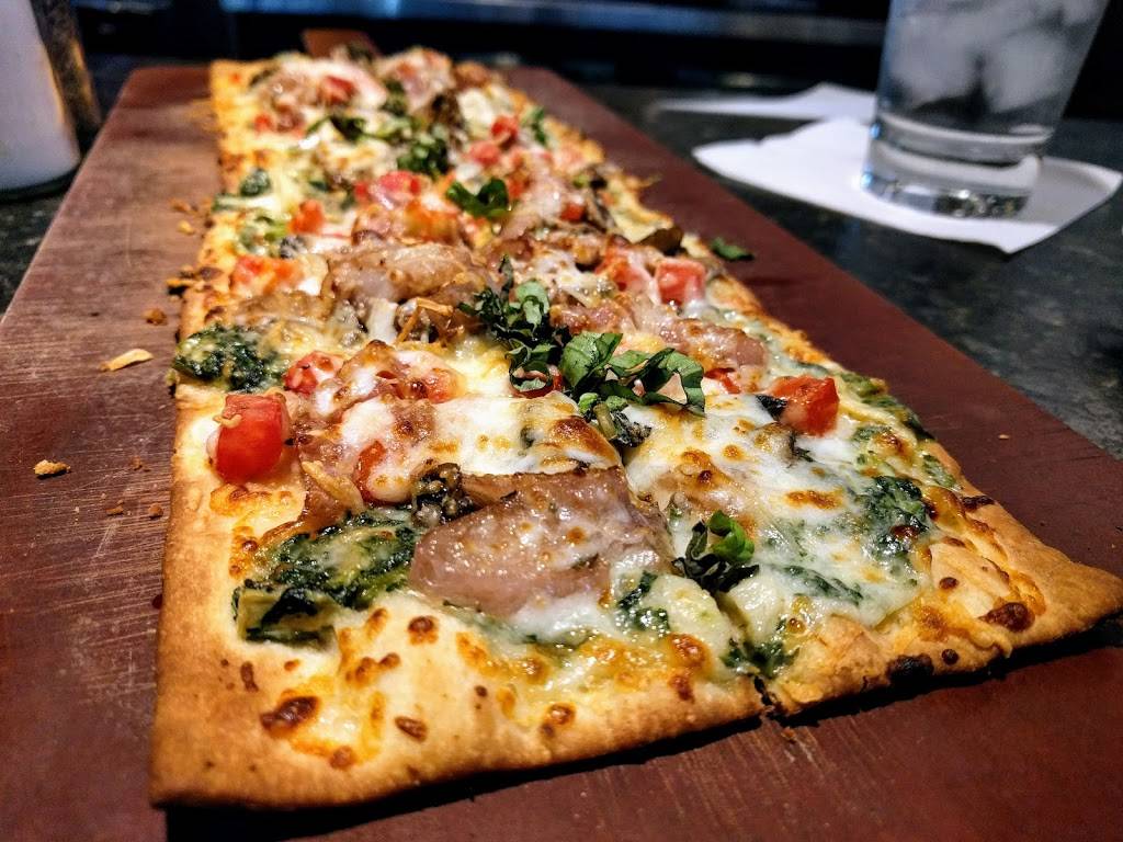 Bar Louie - International Plaza | night club | 2223 N Westshore Blvd #202, Tampa, FL 33607, USA | 8138741919 OR +1 813-874-1919