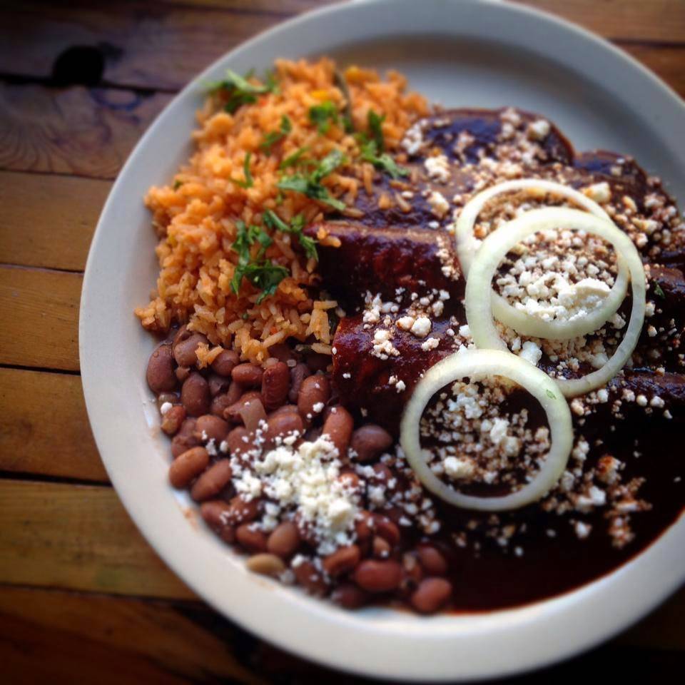 Fonda La Catrina | restaurant | 5905 Airport Way S, Seattle, WA 98108, USA | 2067672787 OR +1 206-767-2787