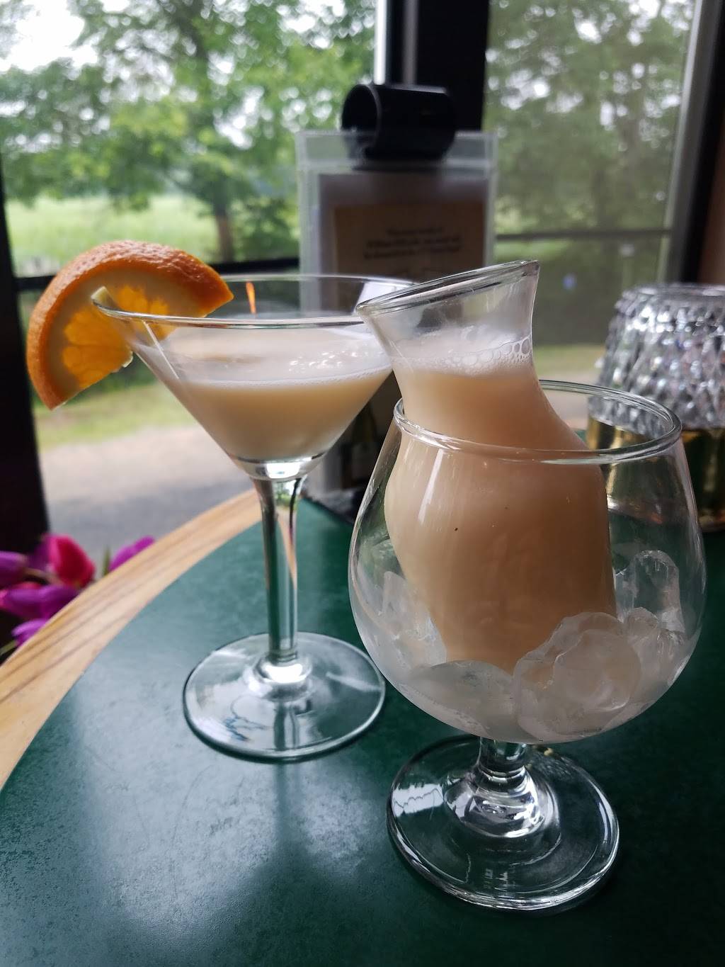 Hideaway Restaurant & Pub | restaurant | 19 Halls Rd, Old Lyme, CT 06371, USA | 8604341455 OR +1 860-434-1455