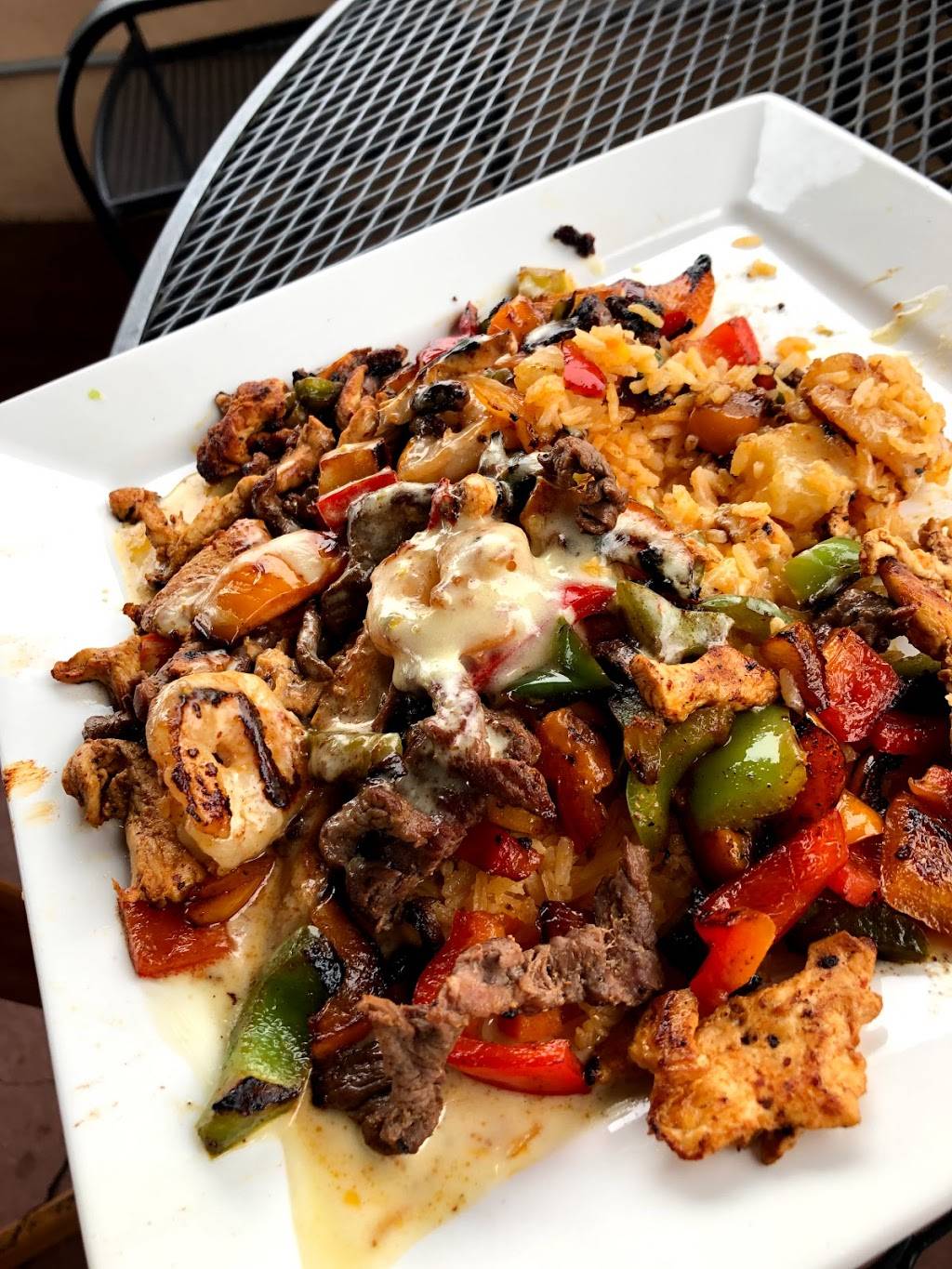 La Hacienda Mexican Restaurant | restaurant | 1138 N Nelson Dr, Derby, KS 67037, USA | 3169272900 OR +1 316-927-2900