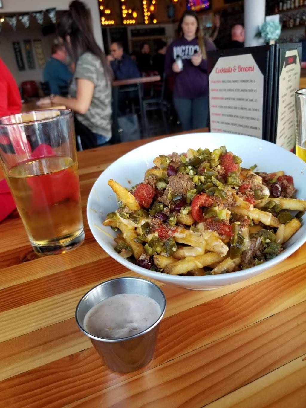 Double Barrel Taphouse | restaurant | 8308 NE Hwy 99, Vancouver, WA 98665, USA | 3604339867 OR +1 360-433-9867