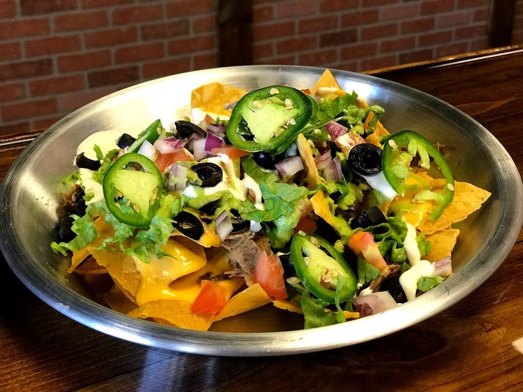 Wings Gone Wild | restaurant | 101 98th St New Suite #109, Albuquerque, NM 87121, USA | 5058364622 OR +1 505-836-4622