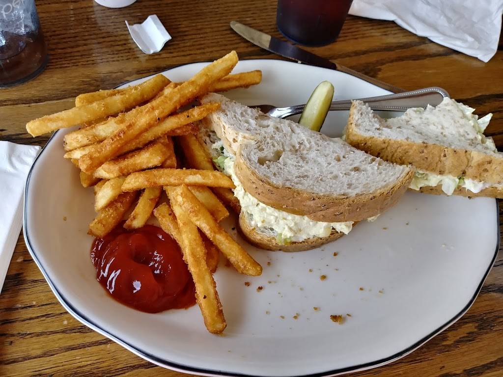 Libertys Restaurant & Lounge | restaurant | 303 W 3rd St, Red Wing, MN 55066, USA | 6513888877 OR +1 651-388-8877