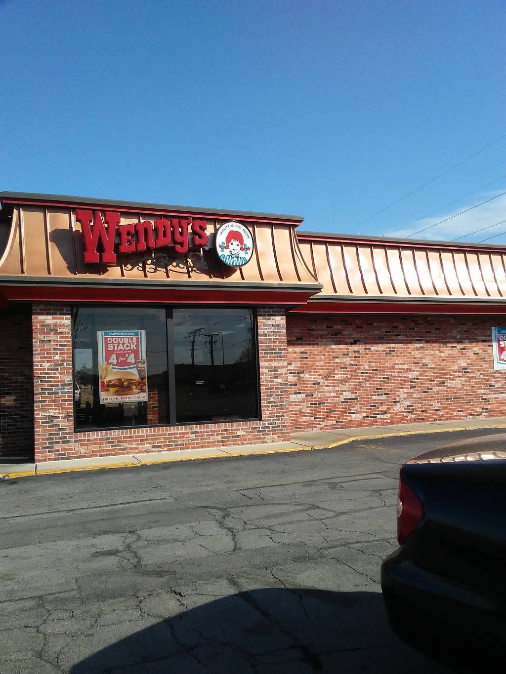 Wendys | restaurant | 7601 S Cicero Ave, Chicago, IL 60652, USA | 7735815480 OR +1 773-581-5480
