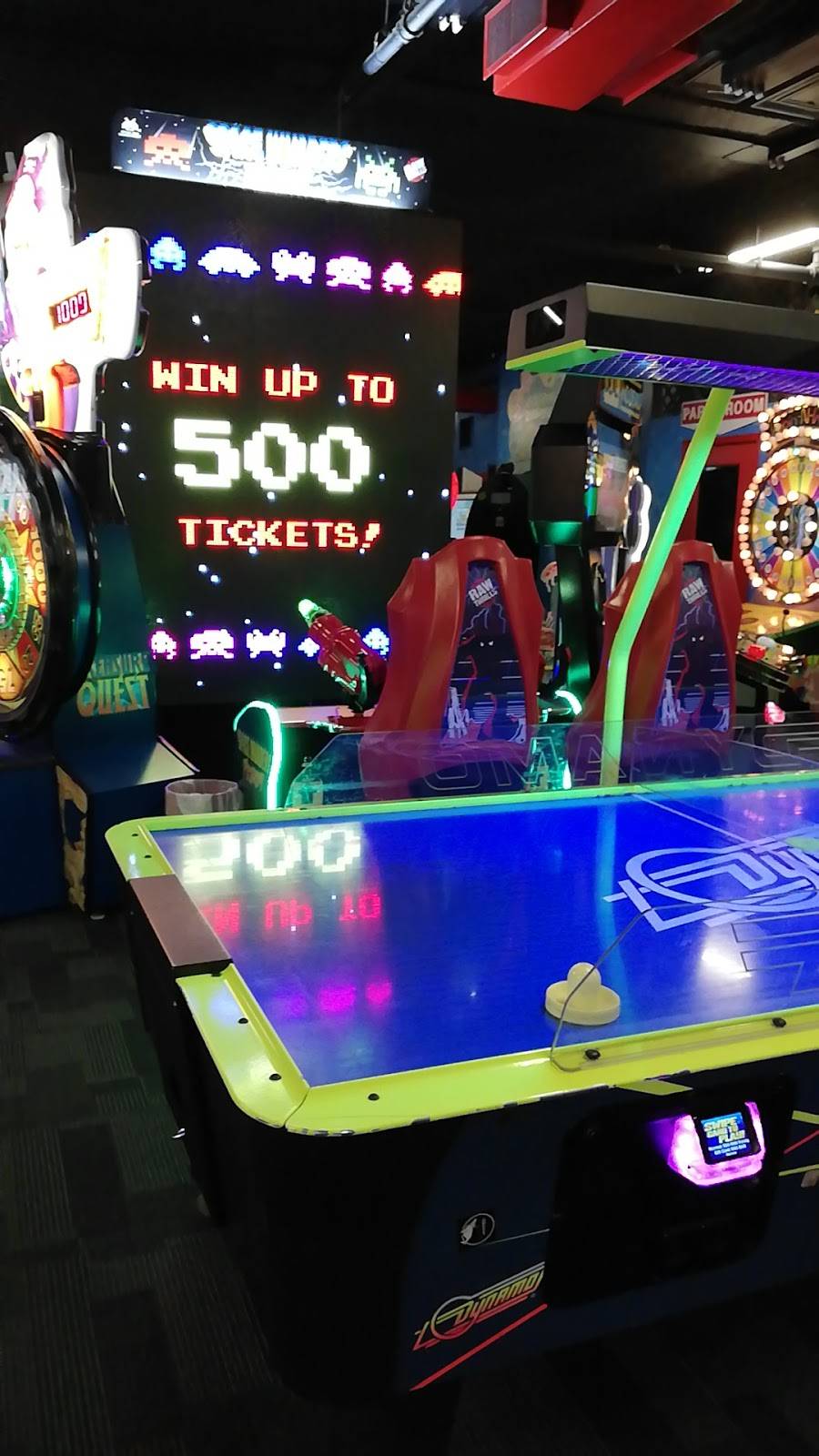 Rack N Roll Family Fun Center | restaurant | 212 Washington Pl, Passaic, NJ 07055, USA | 9733650020 OR +1 973-365-0020