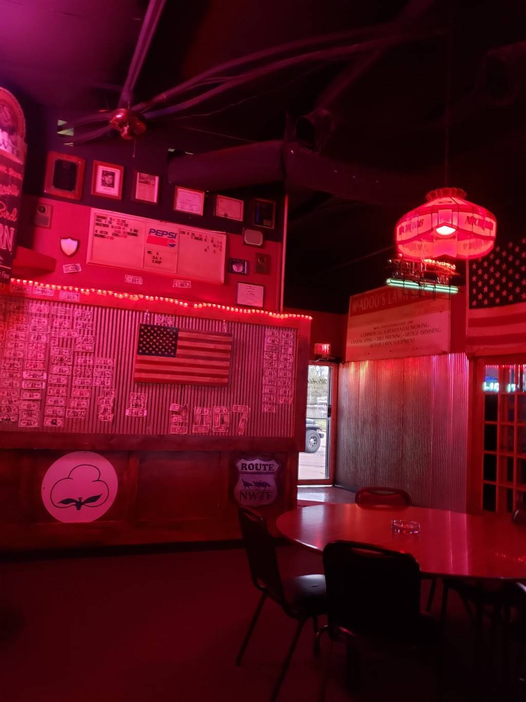 McAdoos Steak & Lounge | night club | 220 E Main St, Blytheville, AR 72315, USA | 8707639753 OR +1 870-763-9753