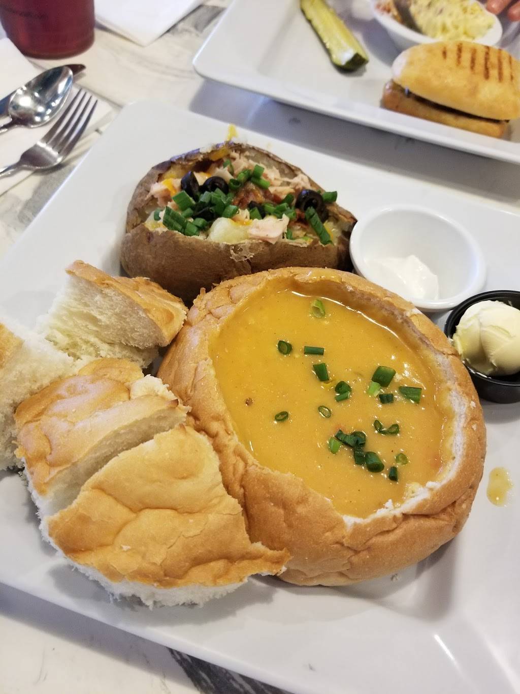 McAlisters Deli | restaurant | 8102 S Lewis Ave B, Tulsa, OK 74137, USA | 9183923354 OR +1 918-392-3354