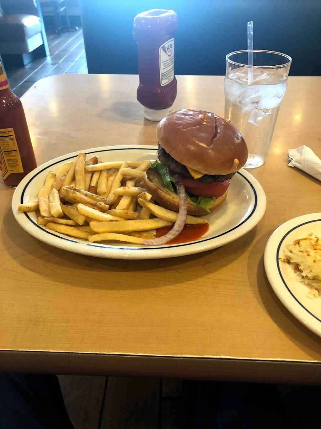 IHOP | restaurant | 3400 S I-10 Service Rd W, Metairie, LA 70001, USA | 5042123280 OR +1 504-212-3280