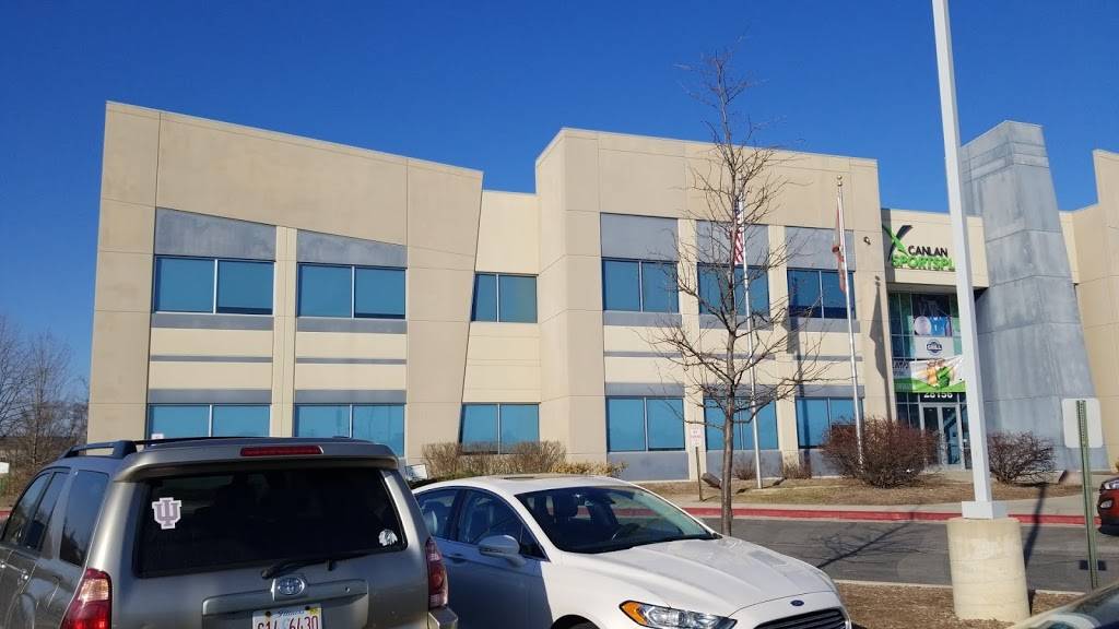 Canlan Sportsplex | restaurant | 28156 W Northpointe Pkwy, Barrington, IL 60010, USA | 8473823433 OR +1 847-382-3433