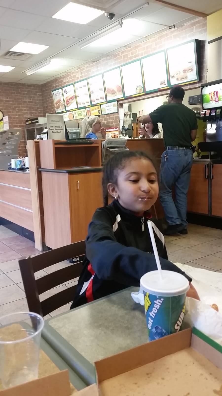 Subway Restaurants | restaurant | 281 Shrewsbury St, Worcester, MA 01604, USA | 5087561968 OR +1 508-756-1968