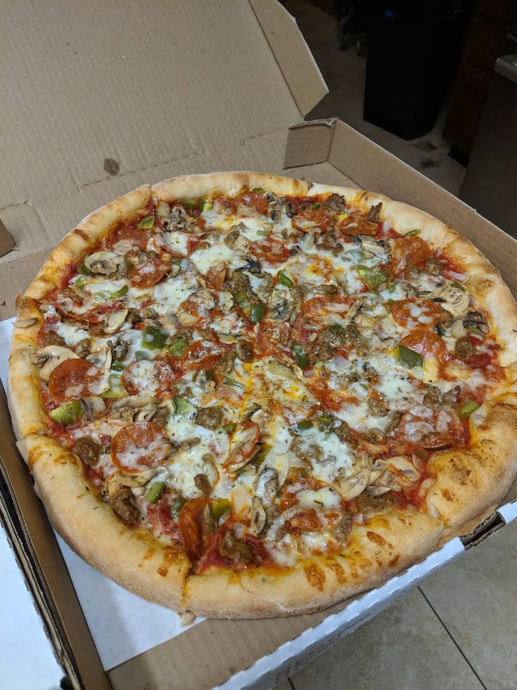 Liones Pizza | restaurant | 102 Wallace Ave, Downingtown, PA 19335, USA | 6108732500 OR +1 610-873-2500