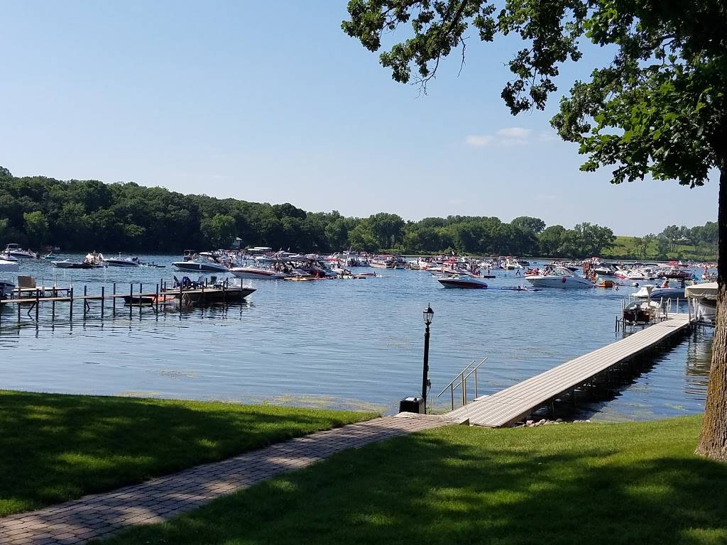 Kazarellis At Millers Bay | restaurant | 1127 Lakeside Ave, Milford, IA 51351, USA | 7123373238 OR +1 712-337-3238