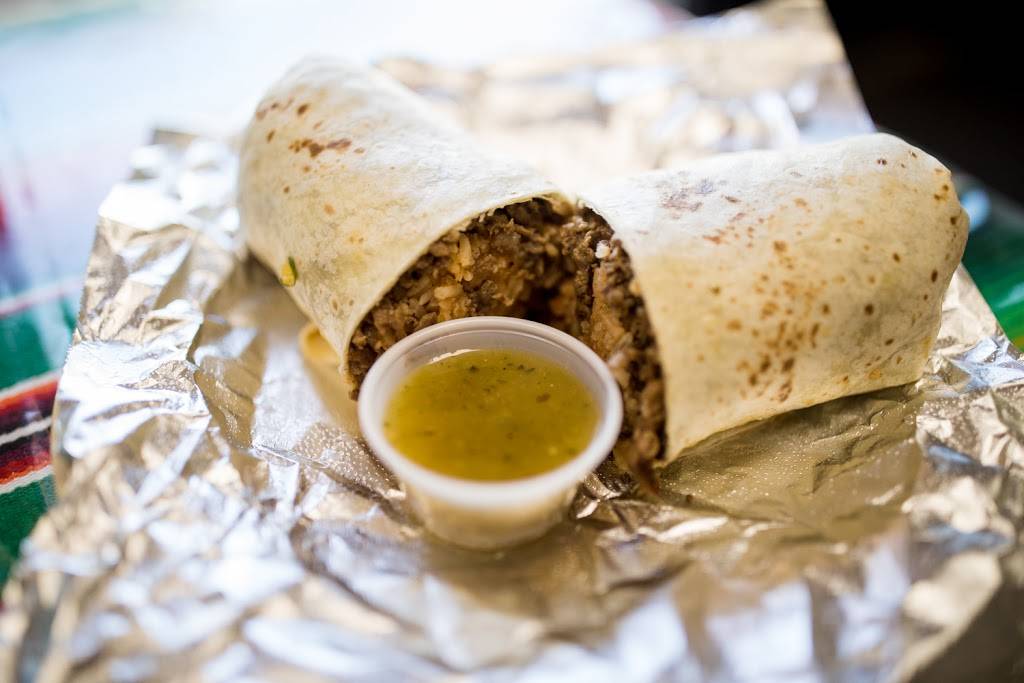 Gus Tacos Mexican Grill | restaurant | 2320 Fletcher Dr, Los Angeles, CA 90039, USA | 2134008775 OR +1 213-400-8775