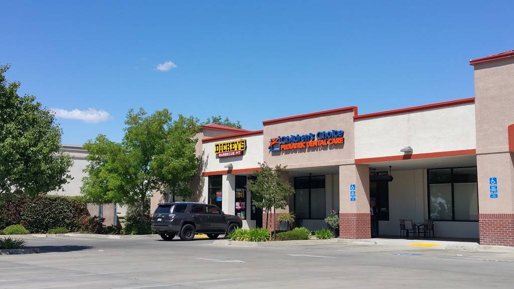 Dickeys Barbecue Pit | restaurant | 871 Gray Ave, Yuba City, CA 95991, USA | 5304910101 OR +1 530-491-0101