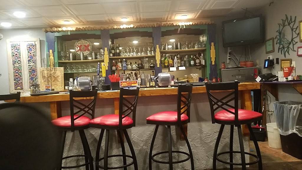 La Fiesta Mexican Restaurant & Cantina | restaurant | 102 Tecumseh St, Dundee, MI 48131, USA | 7345295055 OR +1 734-529-5055